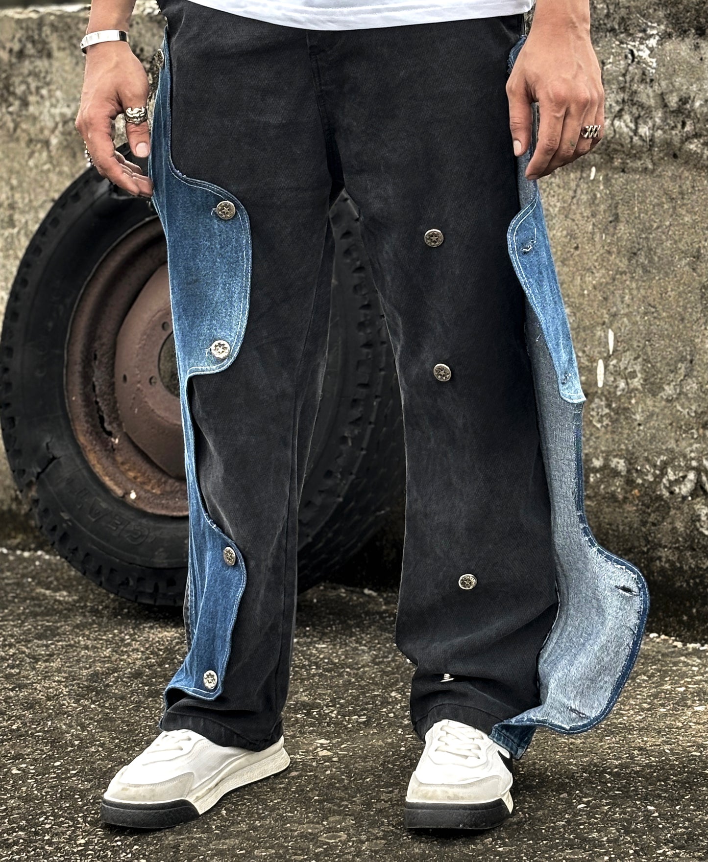 1 OF 1 BLUE DENIM SHILED DESIGNER JEANS