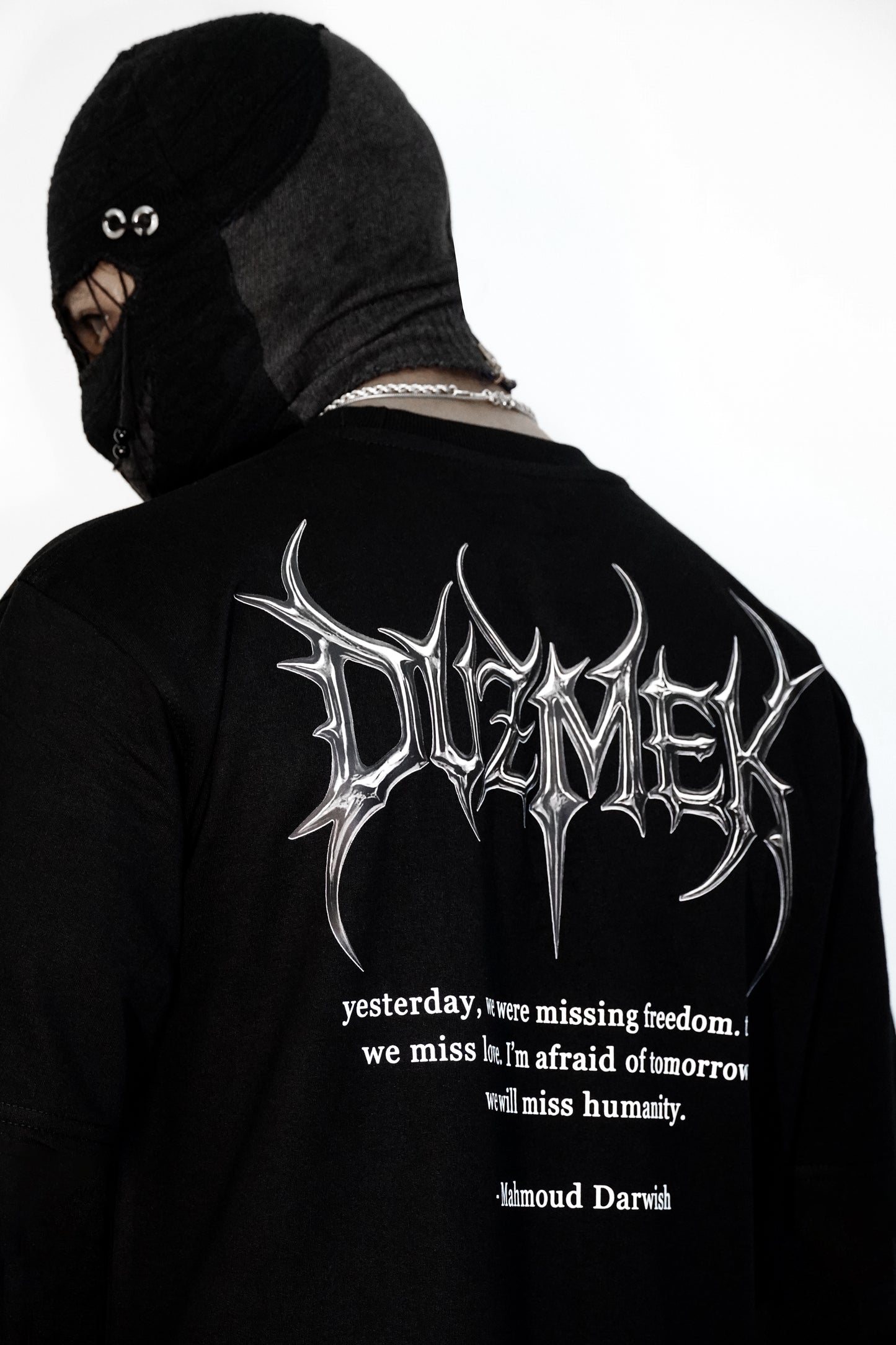 METALLIC CHAINS OVERSIZED TEE [UNISEX]