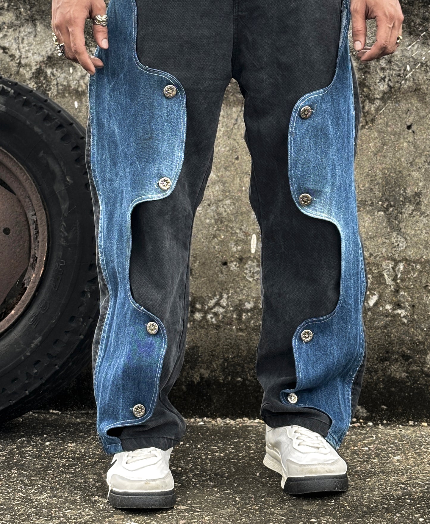 1 OF 1 BLUE DENIM SHILED DESIGNER JEANS