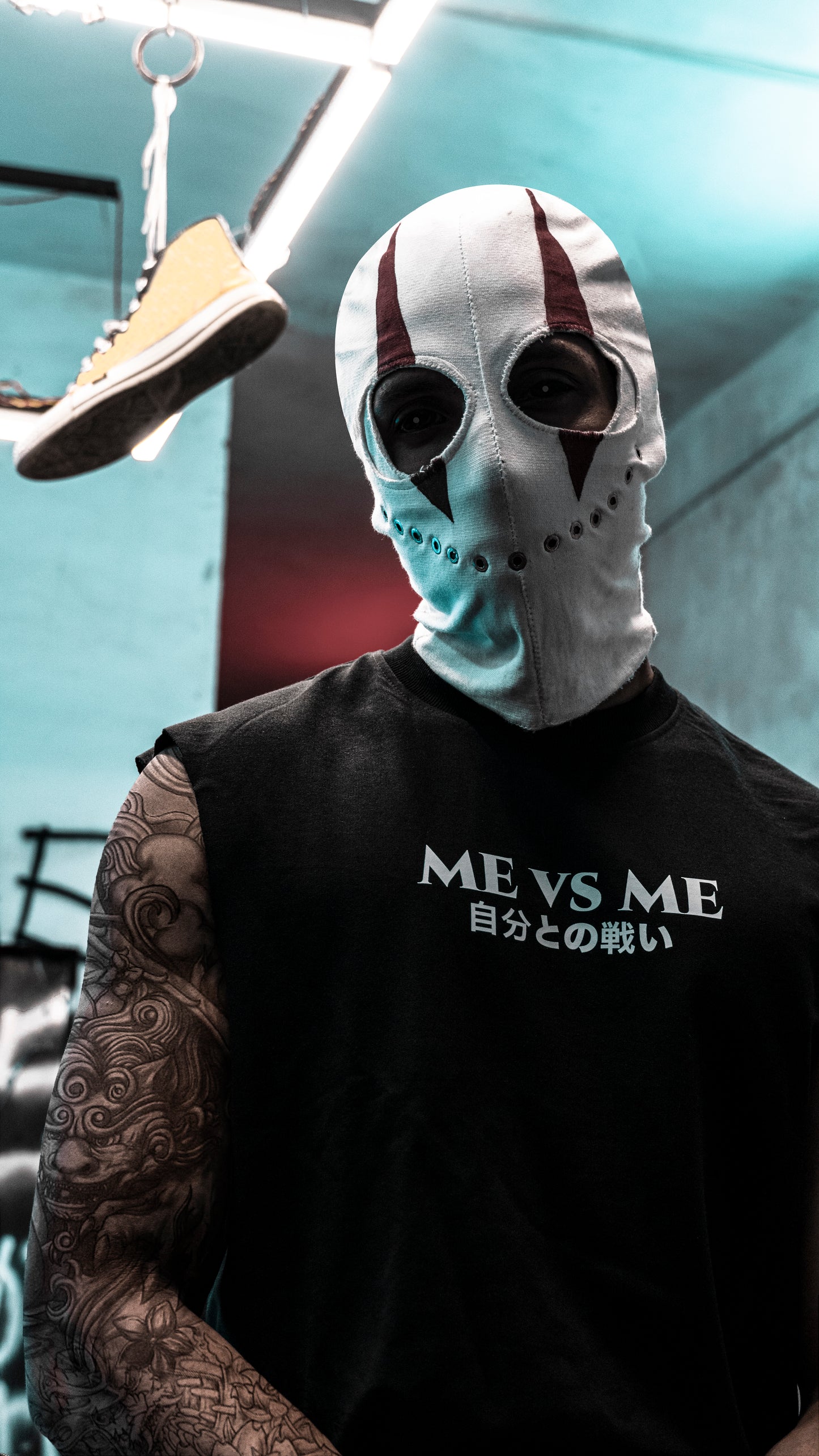 ME VS ME OVERSIZED CUT OFF T-SHIRT